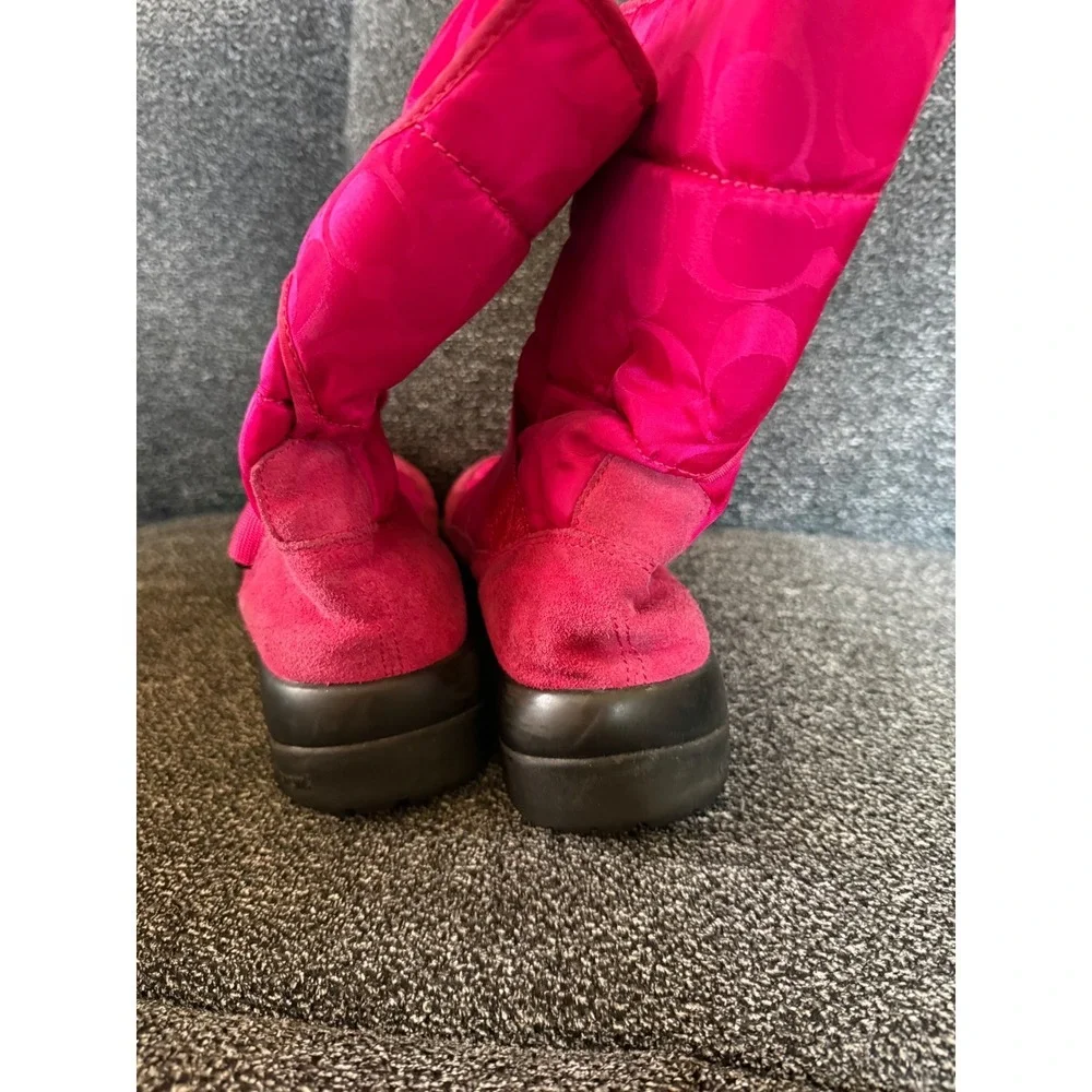 Coach Signature‎ Puffer Snow Boots Fuchsia Pink Women's Size 7.5B